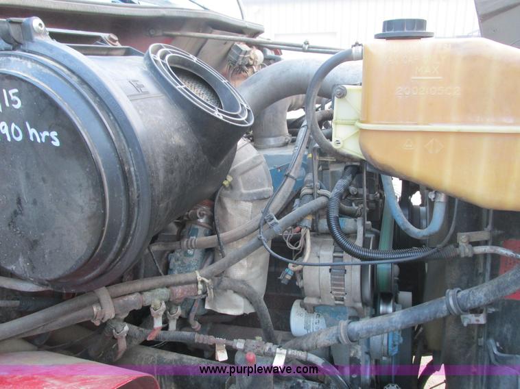 image for item L3892 1999 International 4900 septic truck