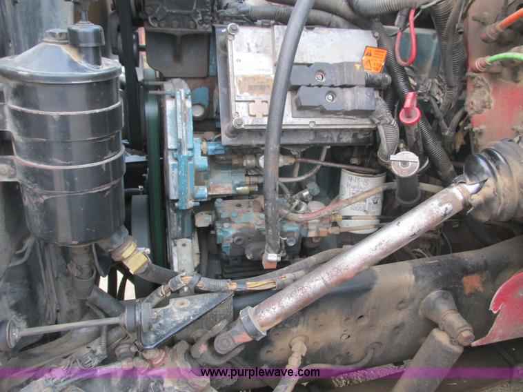 image for item L3892 1999 International 4900 septic truck