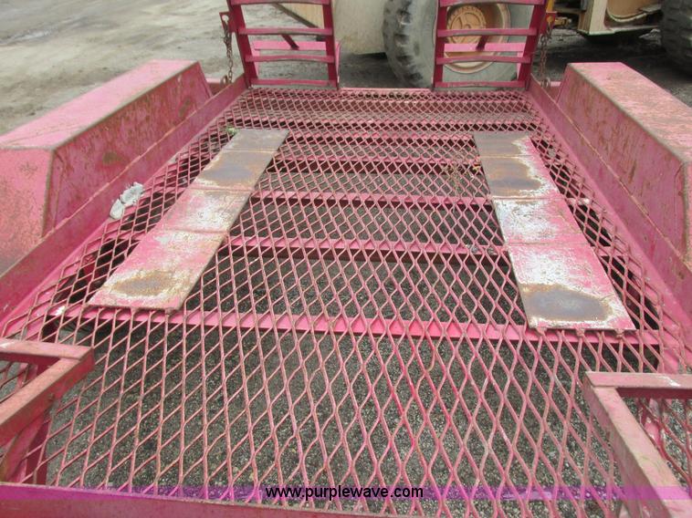 image for item L3893 1985 Haulmark equipment trailer