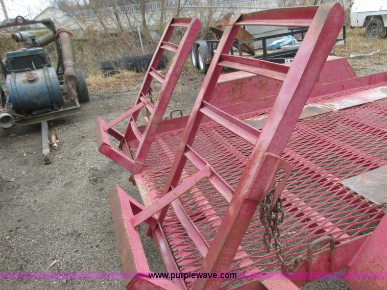 image for item L3893 1985 Haulmark equipment trailer