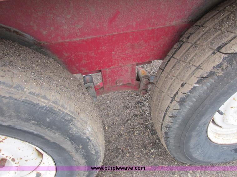 image for item L3893 1985 Haulmark equipment trailer