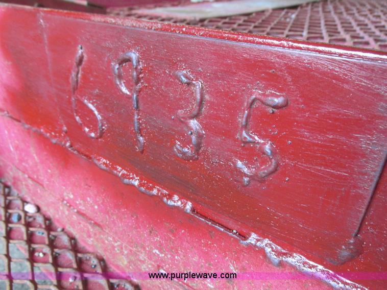 image for item L3893 1985 Haulmark equipment trailer