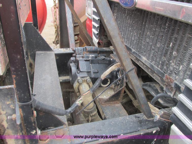 image for item L3895 1995 Ford LT8000 dump truck