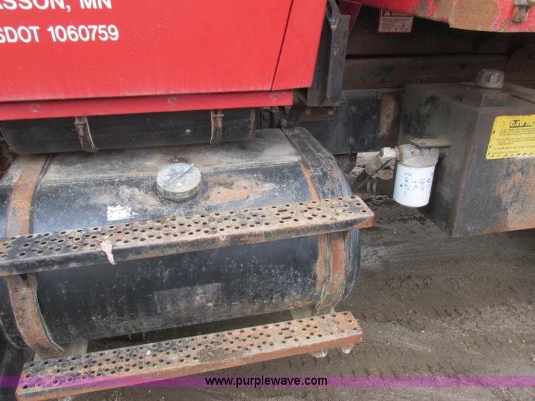 image for item L3895 1995 Ford LT8000 dump truck