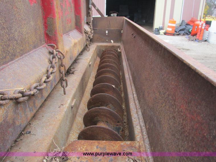 image for item L3895 1995 Ford LT8000 dump truck