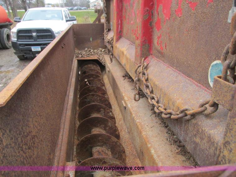 image for item L3895 1995 Ford LT8000 dump truck