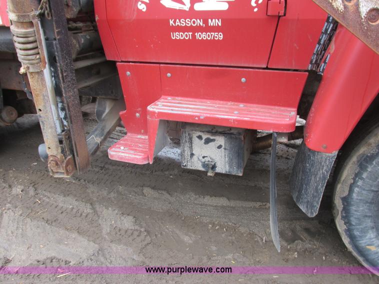 image for item L3895 1995 Ford LT8000 dump truck