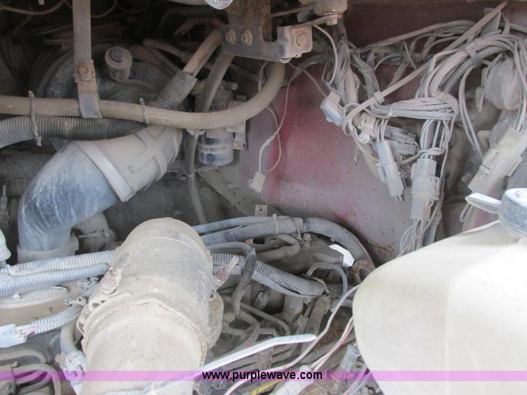 image for item L3895 1995 Ford LT8000 dump truck