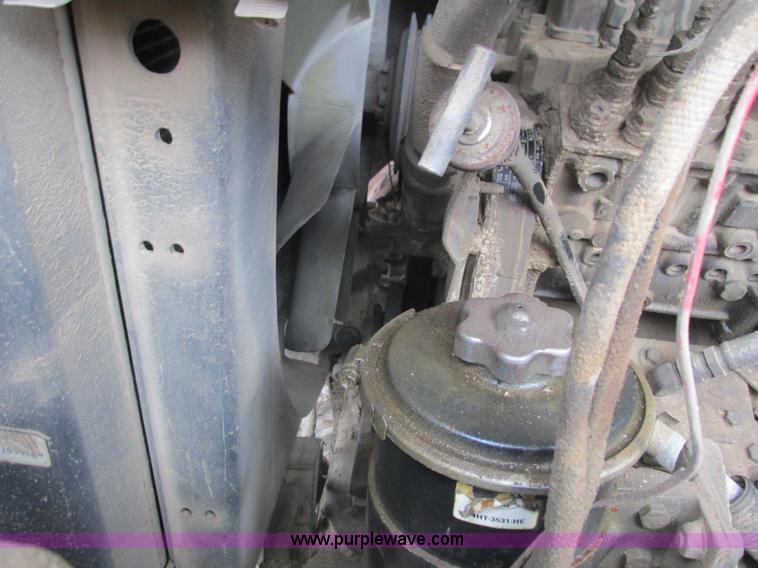 image for item L3895 1995 Ford LT8000 dump truck