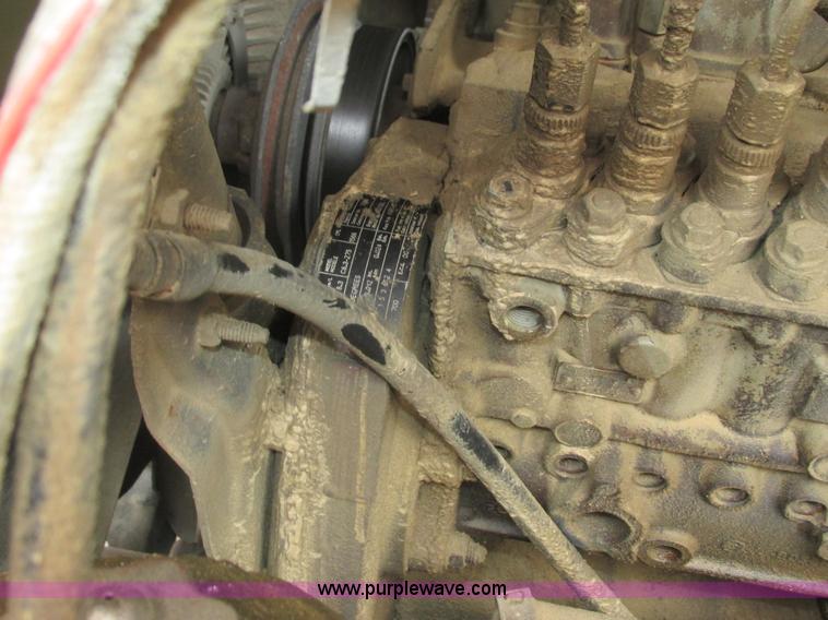 image for item L3895 1995 Ford LT8000 dump truck