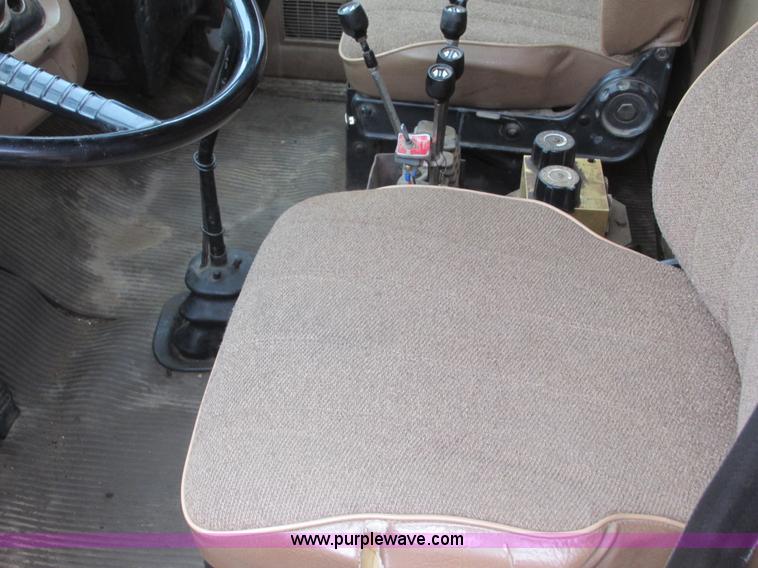 image for item L3895 1995 Ford LT8000 dump truck