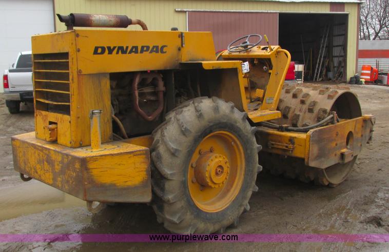 image for item L3896 Dyna-Pac CA15PD single drum padfoot compactor