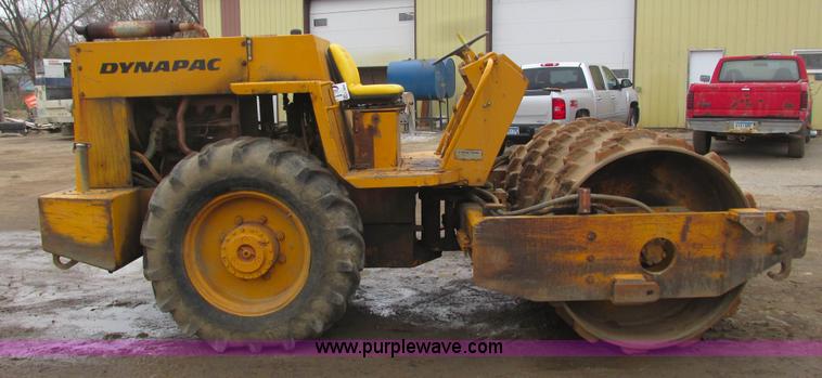 image for item L3896 Dyna-Pac CA15PD single drum padfoot compactor