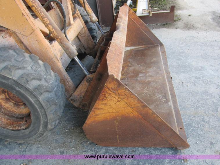 image for item L4118 1985 Case 1845B skid steer