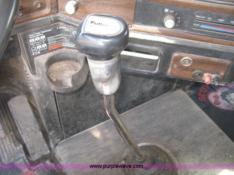 image for item L6315 1989 Freightliner FLD tank truck