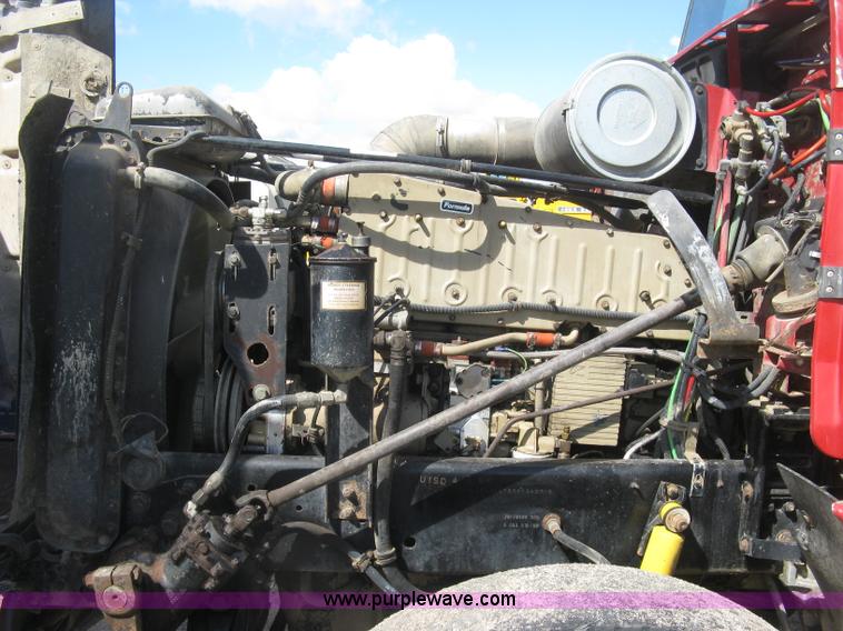 image for item L6315 1989 Freightliner FLD tank truck