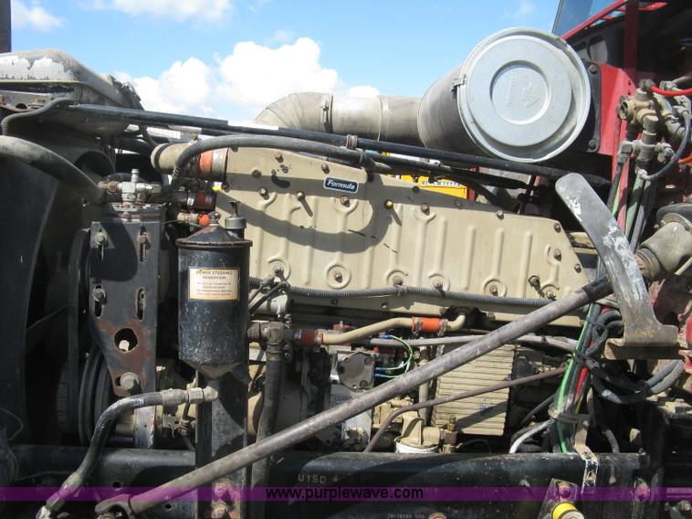 image for item L6315 1989 Freightliner FLD tank truck