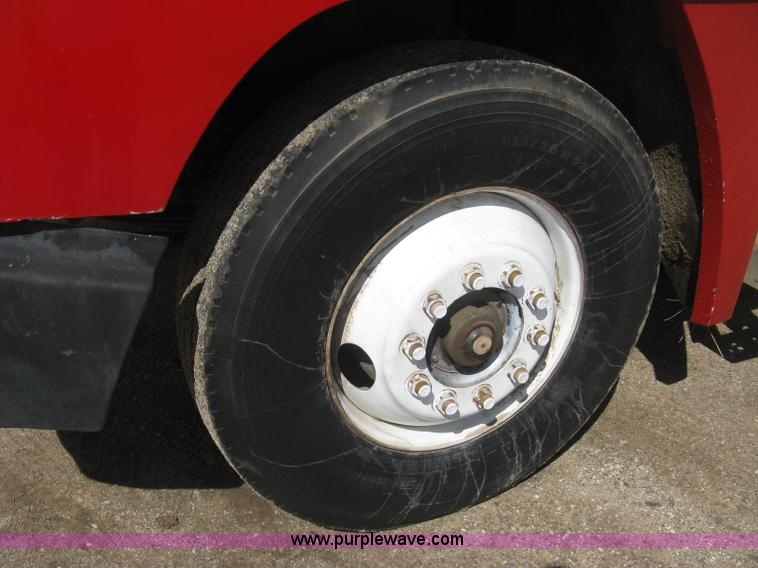 image for item L6315 1989 Freightliner FLD tank truck