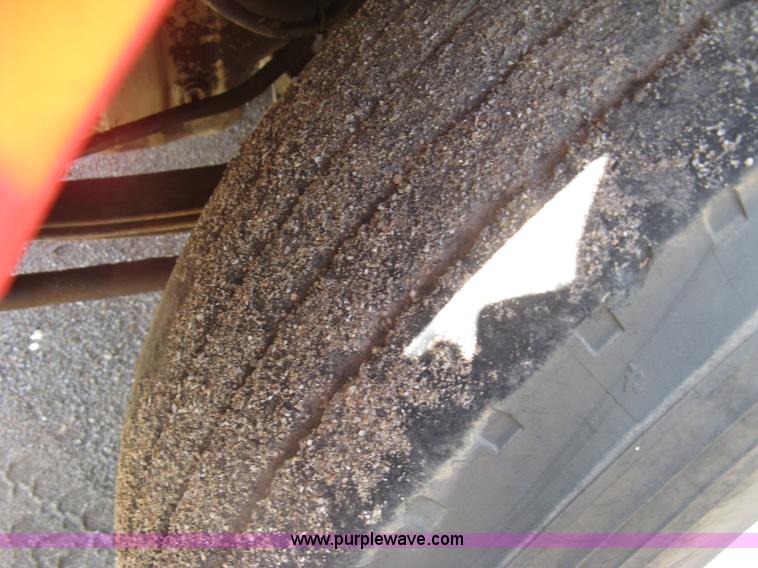 image for item L6315 1989 Freightliner FLD tank truck