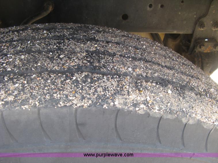 image for item L6315 1989 Freightliner FLD tank truck