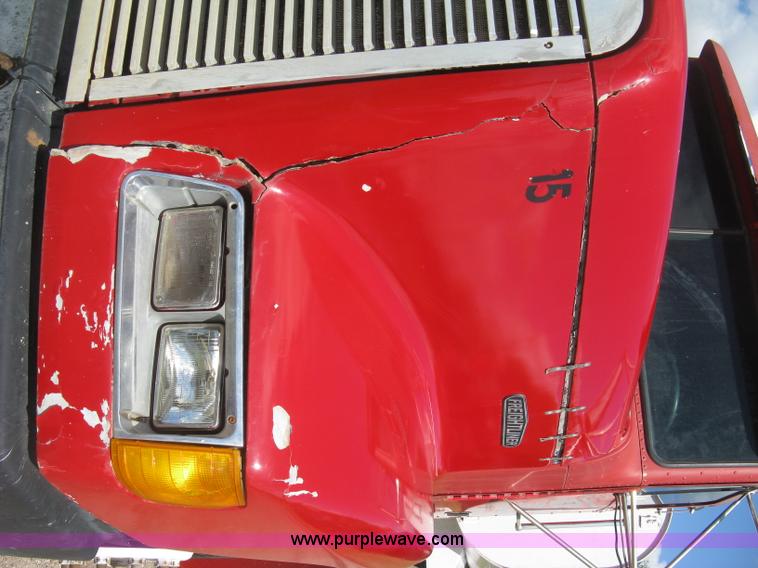 image for item L6315 1989 Freightliner FLD tank truck
