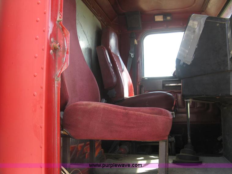 image for item L6315 1989 Freightliner FLD tank truck