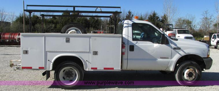 image for item N9260 2004 Ford F550 Super Duty XL utility truck