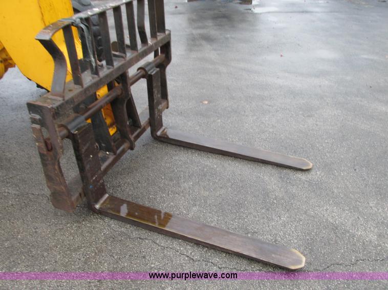 image for item N9266 1998 JCB 506C telehandler