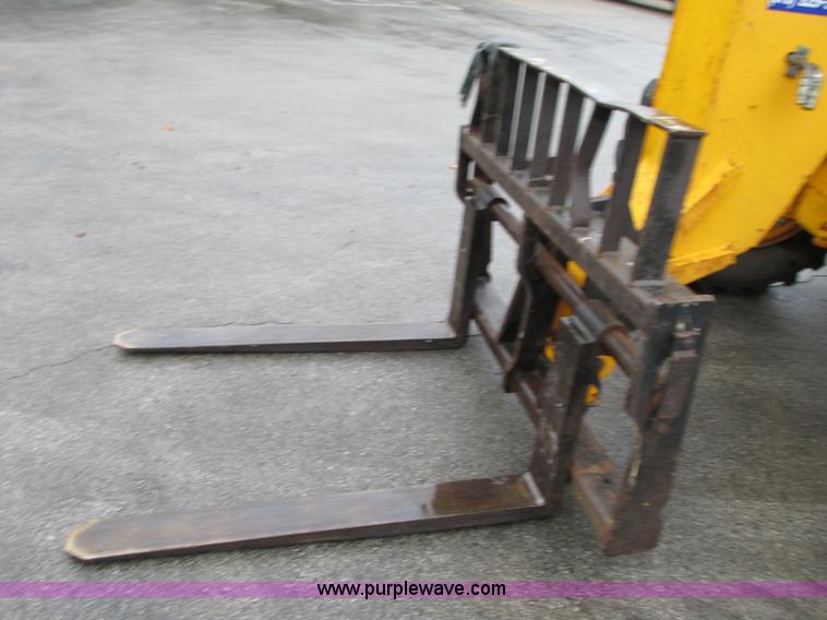 image for item N9266 1998 JCB 506C telehandler