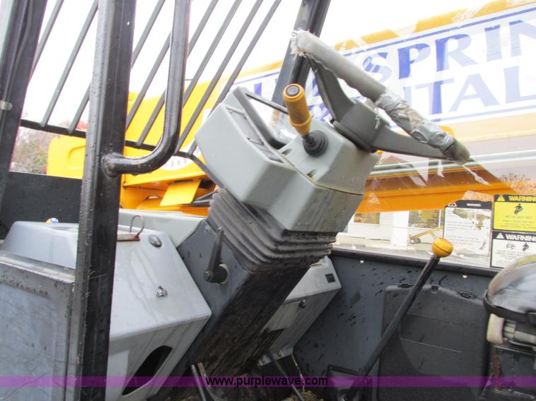 image for item N9266 1998 JCB 506C telehandler