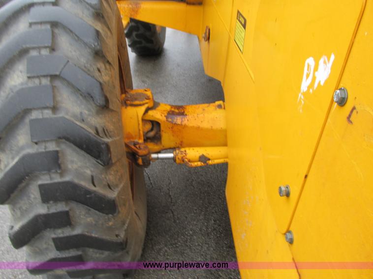 image for item N9266 1998 JCB 506C telehandler