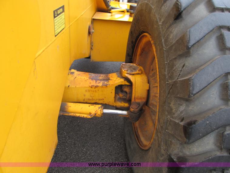 image for item N9266 1998 JCB 506C telehandler