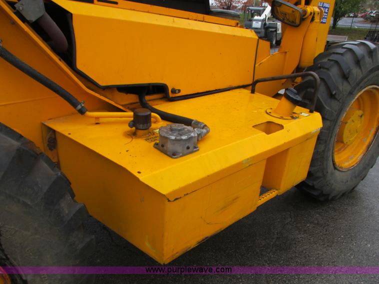image for item N9266 1998 JCB 506C telehandler