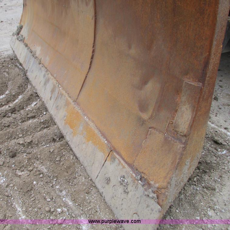 image for item N9272 2001 John Deere 750C Series II LGP dozer