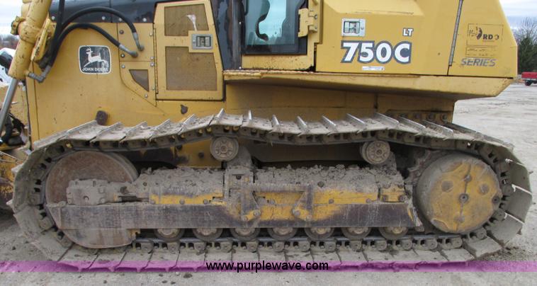 image for item N9272 2001 John Deere 750C Series II LGP dozer