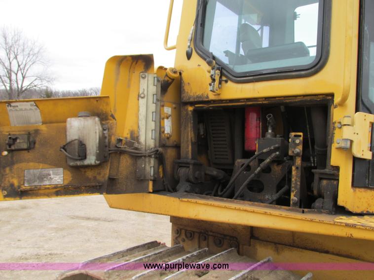 image for item N9272 2001 John Deere 750C Series II LGP dozer