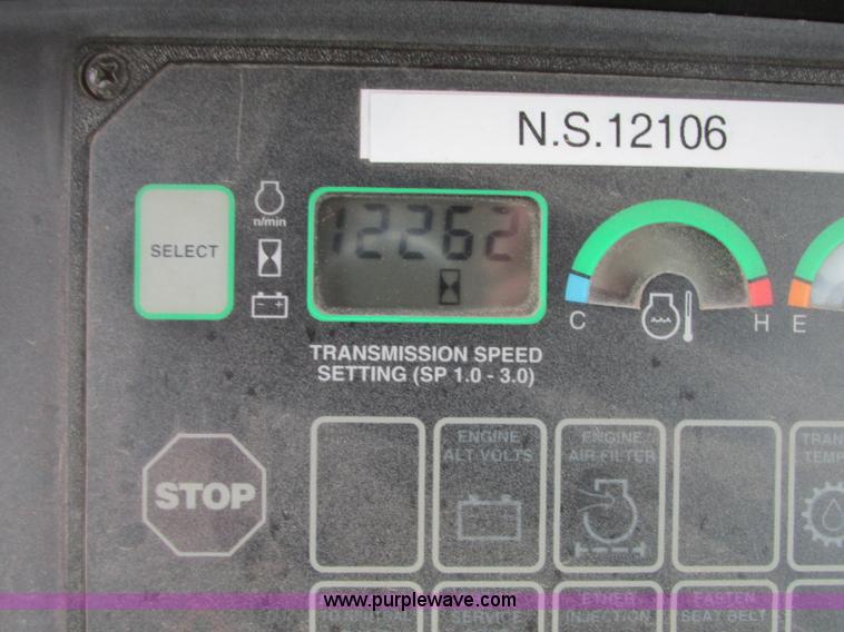 image for item N9272 2001 John Deere 750C Series II LGP dozer