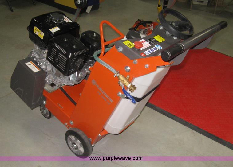 image for item BP9721 Husqvarna FS400LV concrete saw