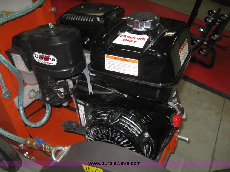 image for item BP9721 Husqvarna FS400LV concrete saw