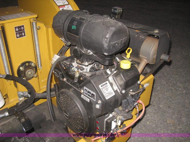 image for item L6448 2014 Vermeer BC700XL chipper