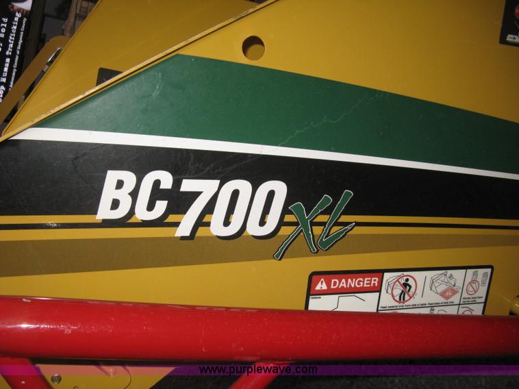 image for item L6448 2014 Vermeer BC700XL chipper