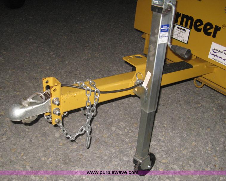 image for item L6448 2014 Vermeer BC700XL chipper