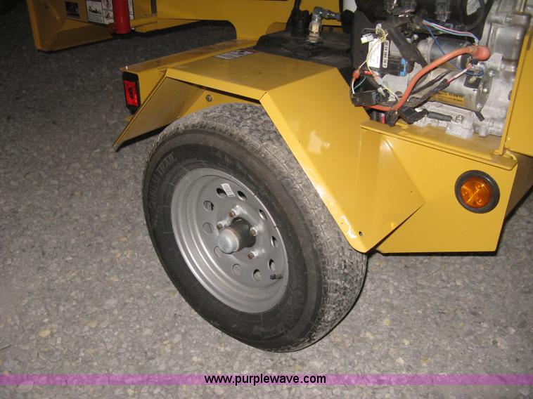 image for item L6448 2014 Vermeer BC700XL chipper