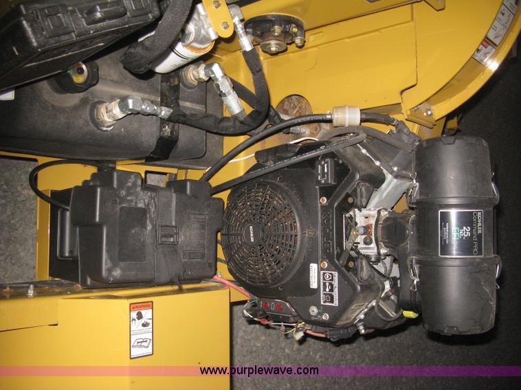 image for item L6448 2014 Vermeer BC700XL chipper