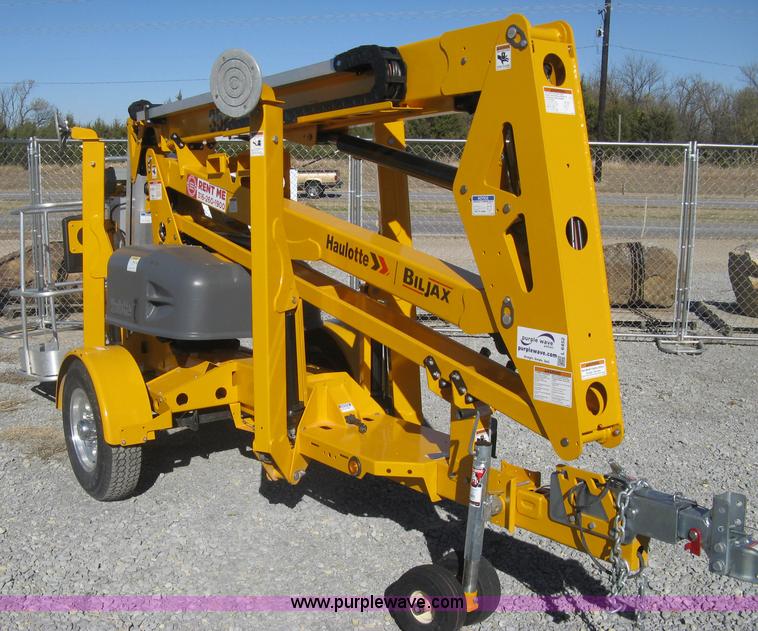 image for item L6452 2015 Haulotte Bill Jax 3522A boom lift
