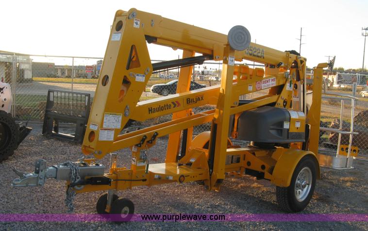 image for item L6452 2015 Haulotte Bill Jax 3522A boom lift