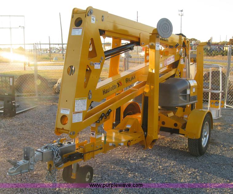 image for item L6452 2015 Haulotte Bill Jax 3522A boom lift