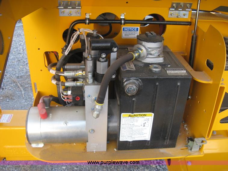 image for item L6452 2015 Haulotte Bill Jax 3522A boom lift