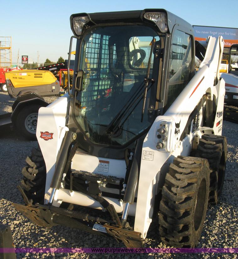 image for item L6453 2015 Bobcat S570 skid steer