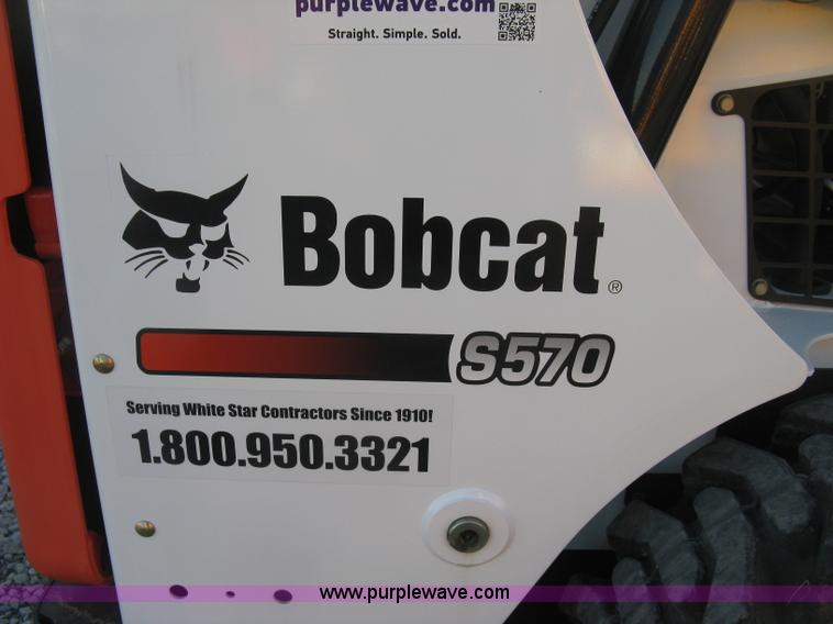 image for item L6453 2015 Bobcat S570 skid steer